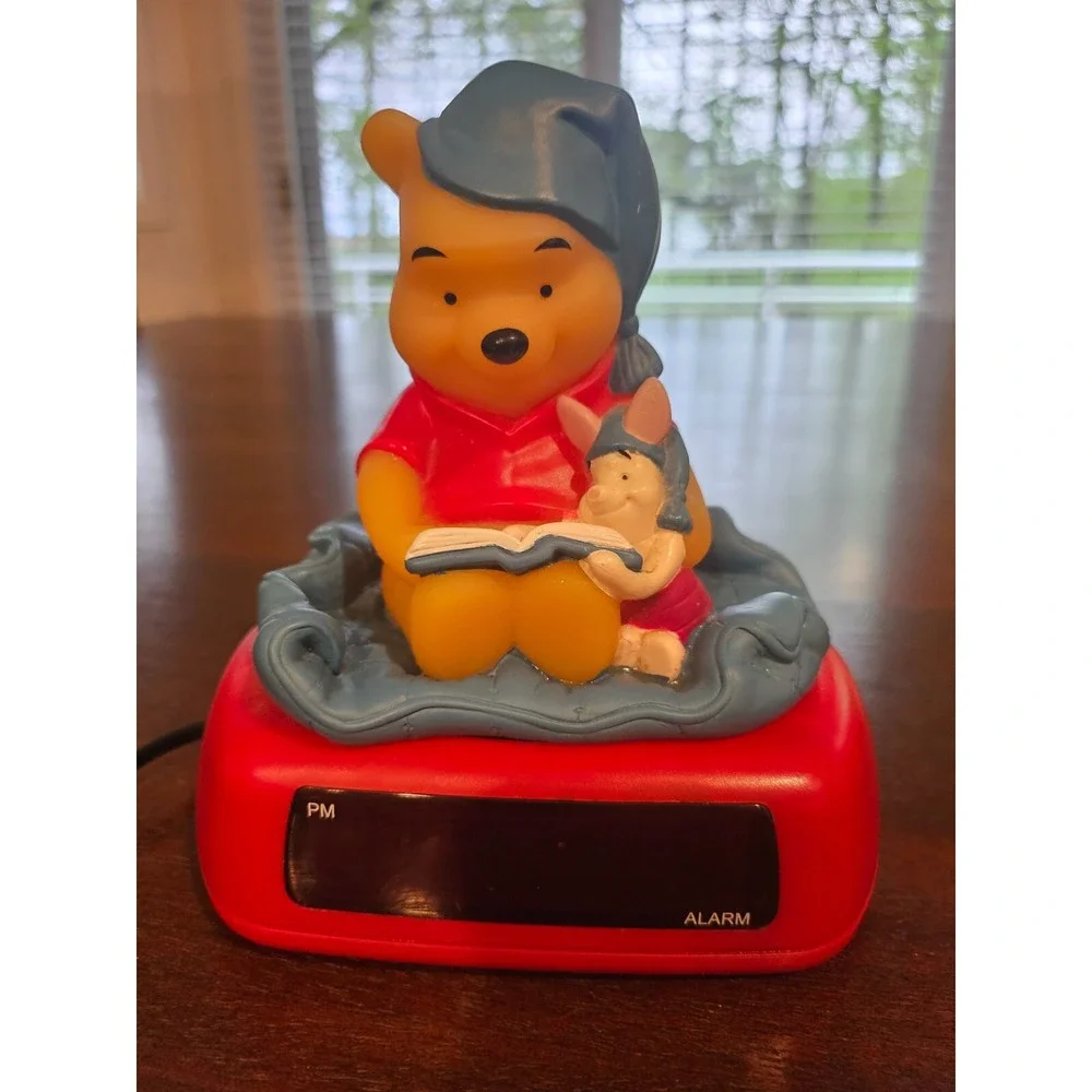 Winnie the Pooh Fantasma Alarm‎ Clock Night Light VTG Works perfect